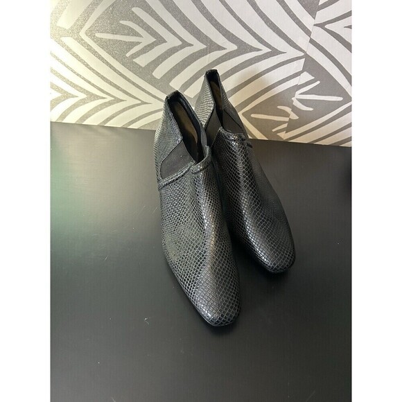 BRIGHTON Women's Trill Black Snakeskin Embellished Heel Booties Size 10 - Picture 2 of 8